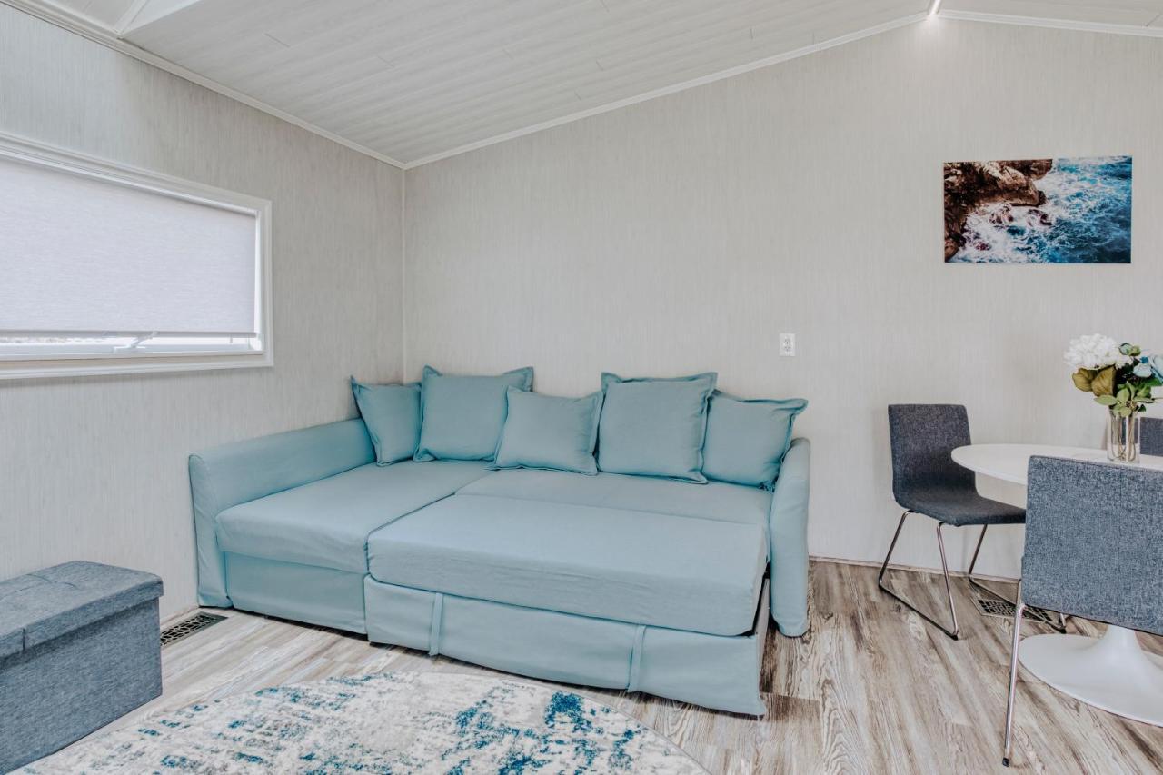 Modern & Cozy Stand-Alone Apartment - Perfect Stay Painted Post Eksteriør bilde