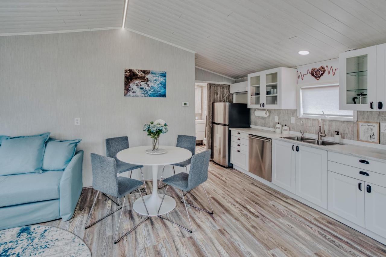 Modern & Cozy Stand-Alone Apartment - Perfect Stay Painted Post Eksteriør bilde