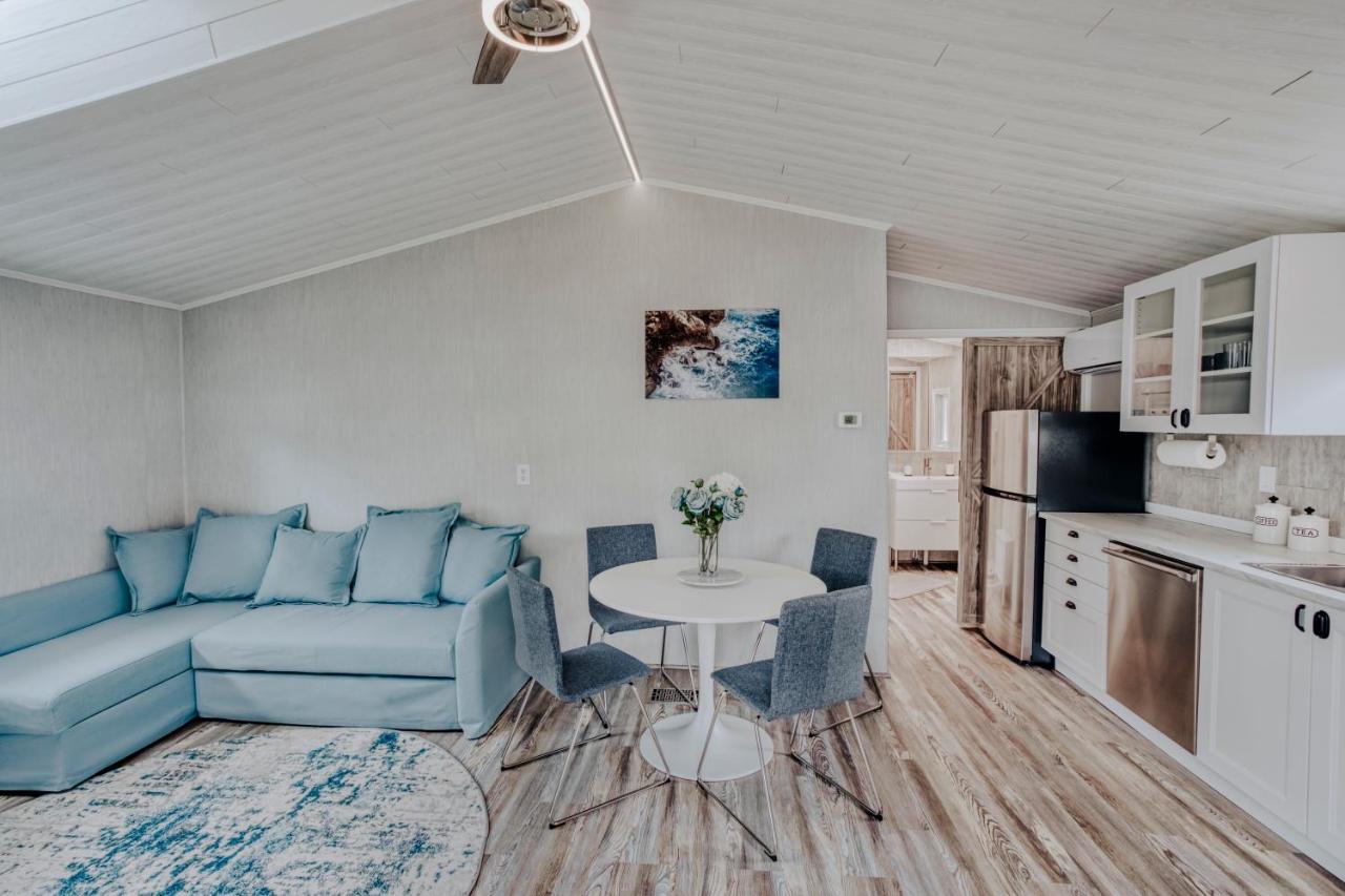 Modern & Cozy Stand-Alone Apartment - Perfect Stay Painted Post Eksteriør bilde